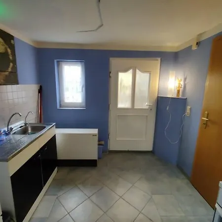 Gemuetliche Bauernkate Fuer 4 Mit Kachelofen *