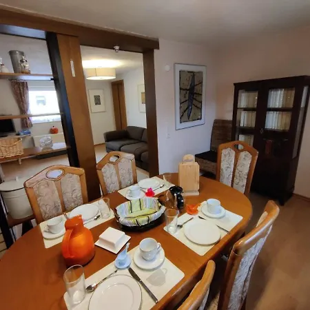 Tatil Evi Gemuetliche Bauernkate Fuer 4 Mit Kachelofen