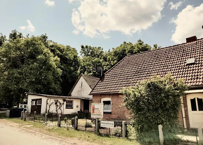 Casa de Férias Gemuetliche Bauernkate Fuer 4 Mit Kachelofen Lelkendorf